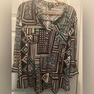 Cocomo Woman’s top with Green,Black & Tan Geometric Shapes 2X Roll Tab Sleeves